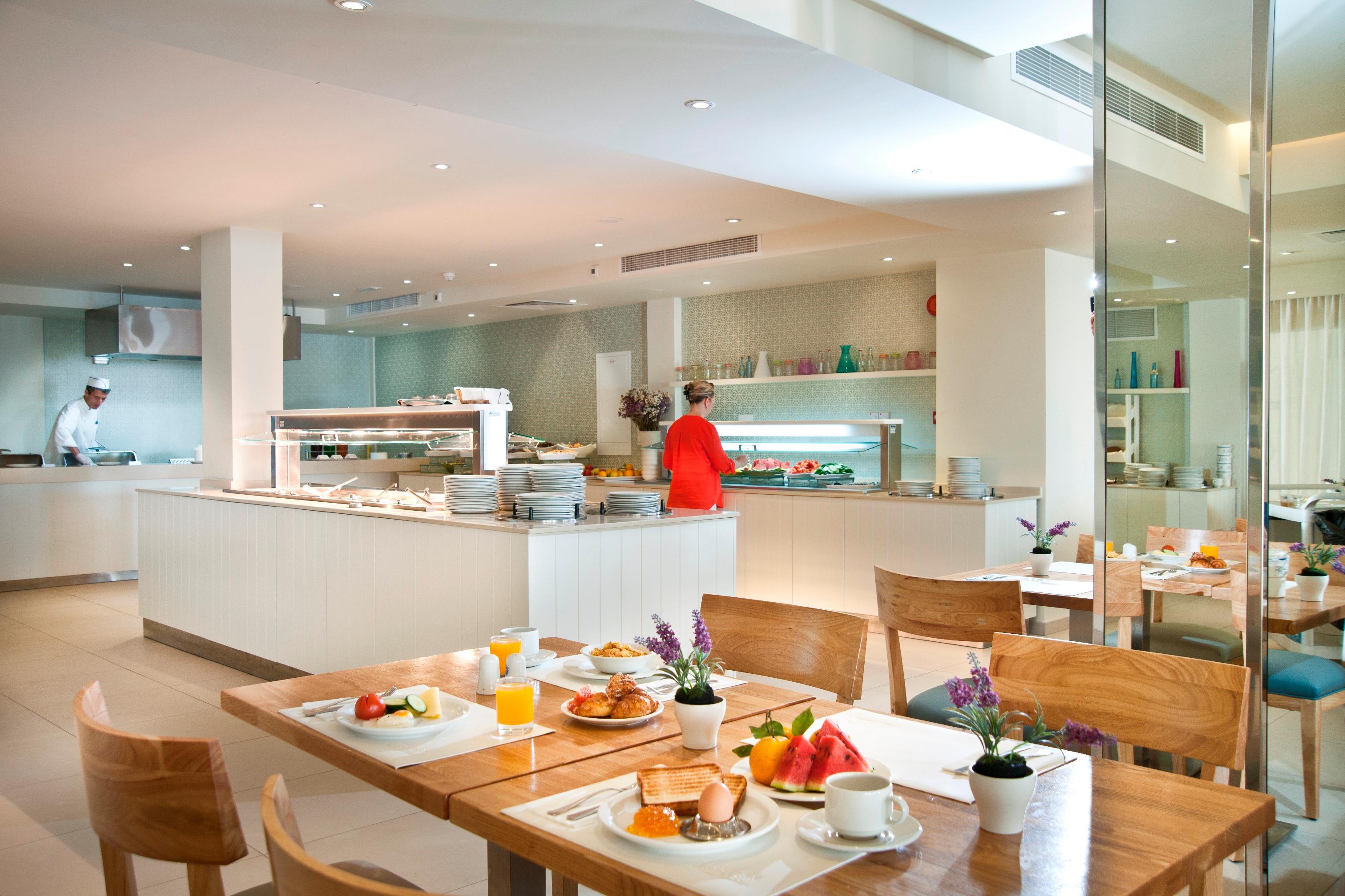 Pernera Hotel 4*